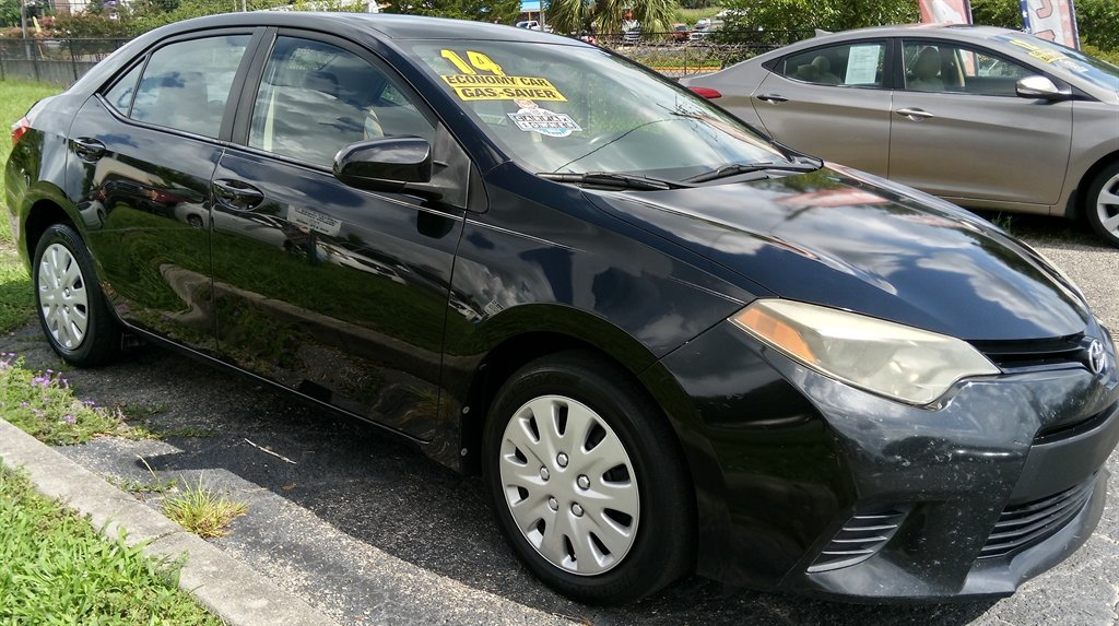 2014 Toyota Corolla LE - Photo 8