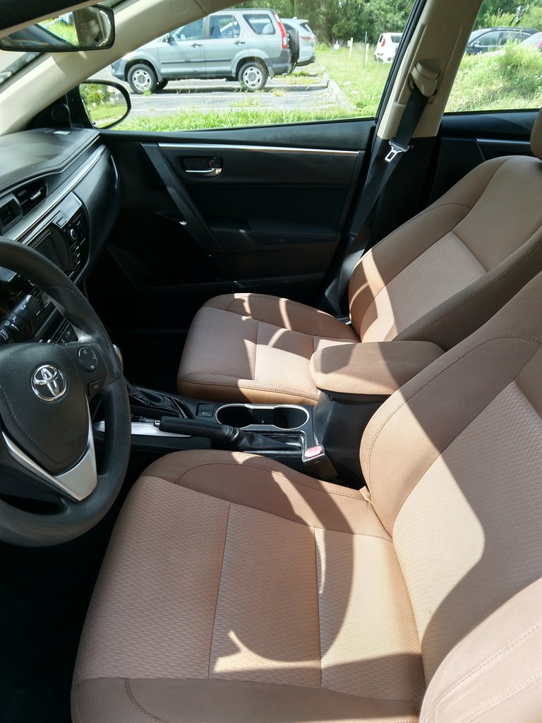 2014 Toyota Corolla LE - Photo 12