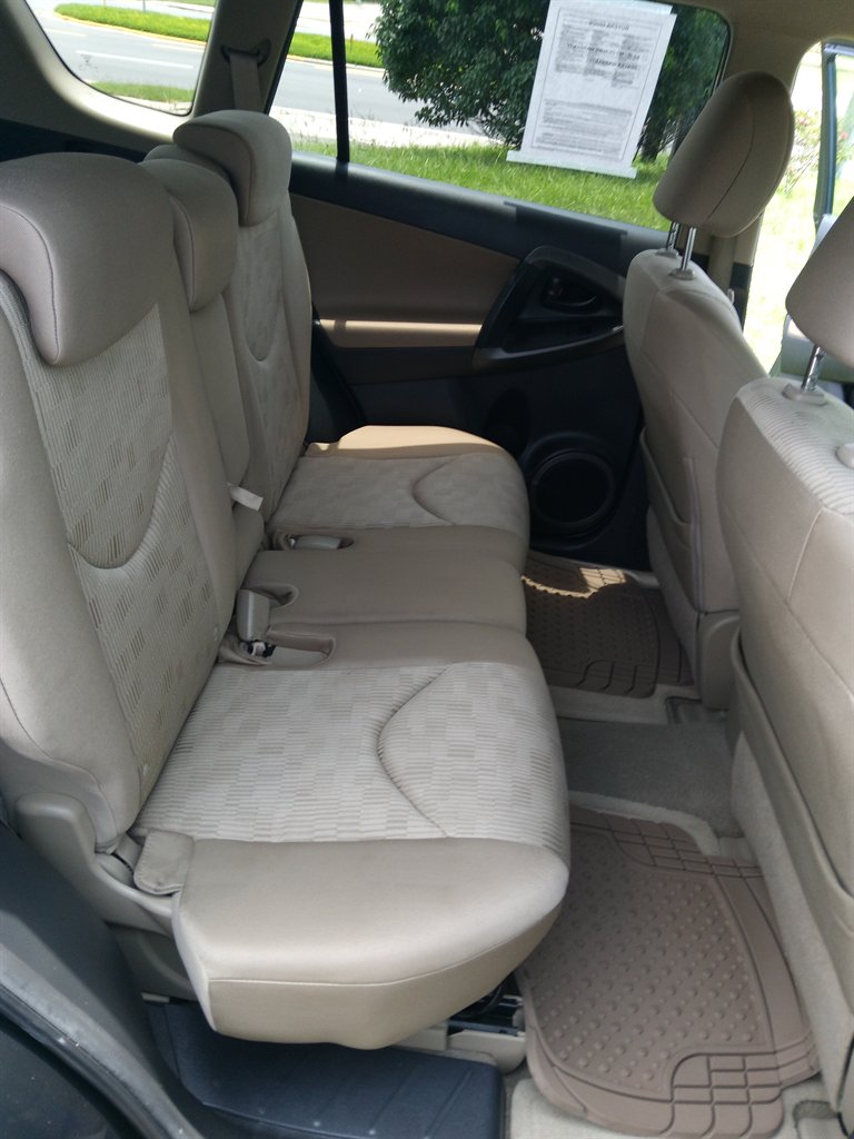 2010 Toyota RAV4 Base - Photo 16