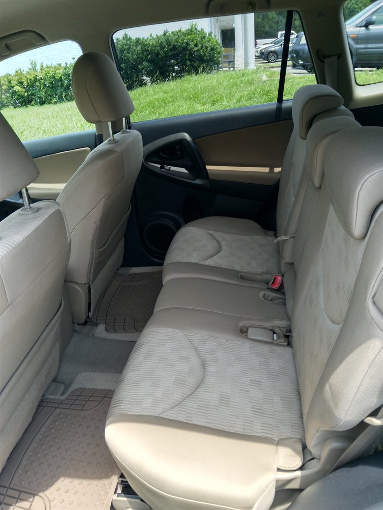 2010 Toyota RAV4 Base - Photo 14