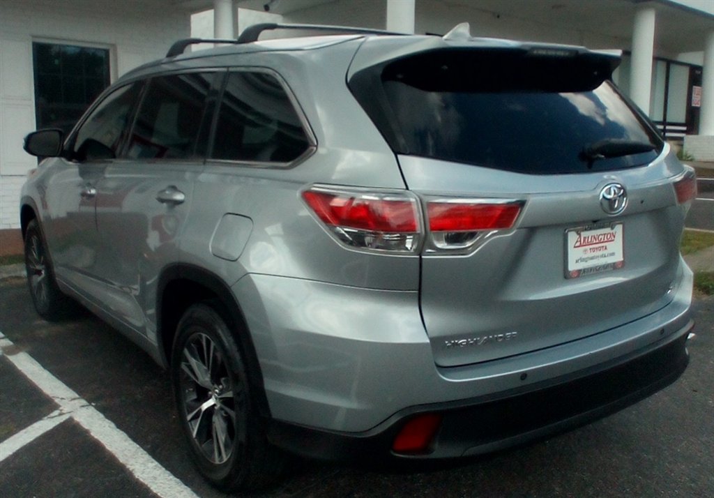 2016 Toyota Highlander XLE - Photo 7