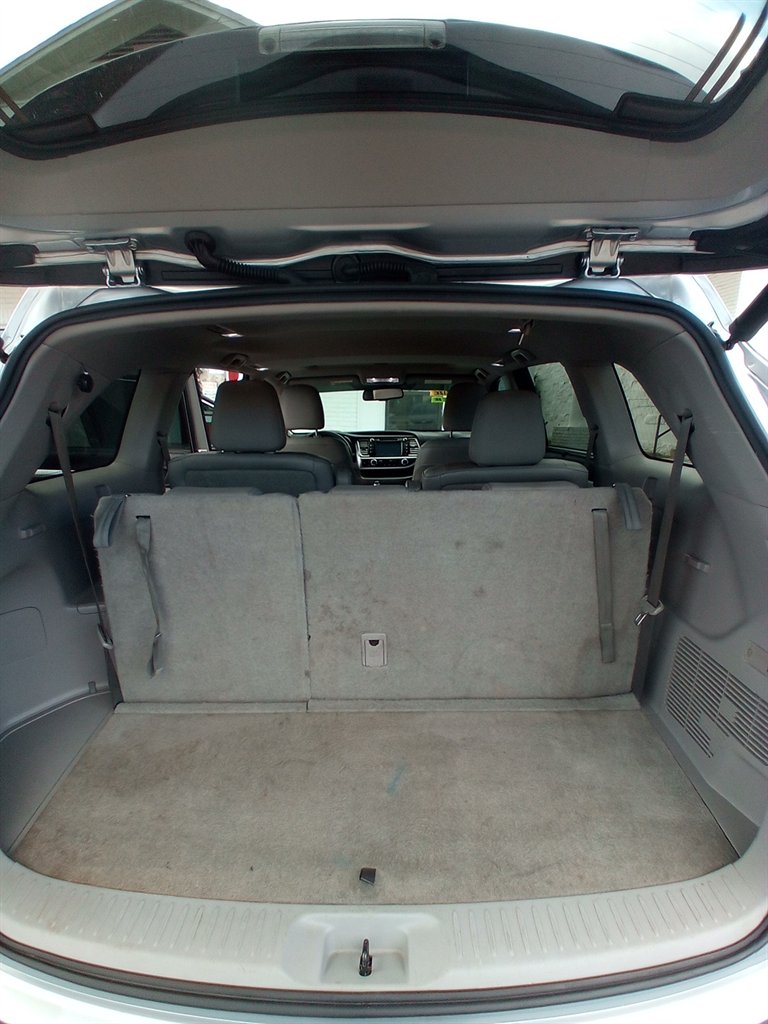 2016 Toyota Highlander XLE - Photo 11