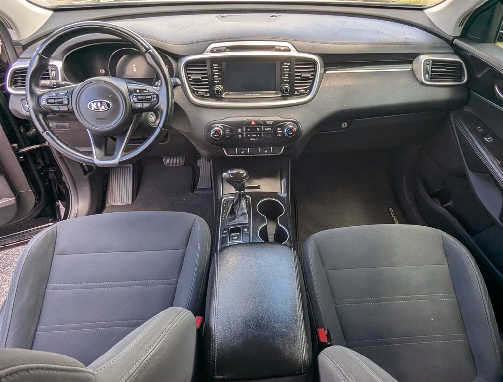 2017 Kia Sorento LX - Photo 14