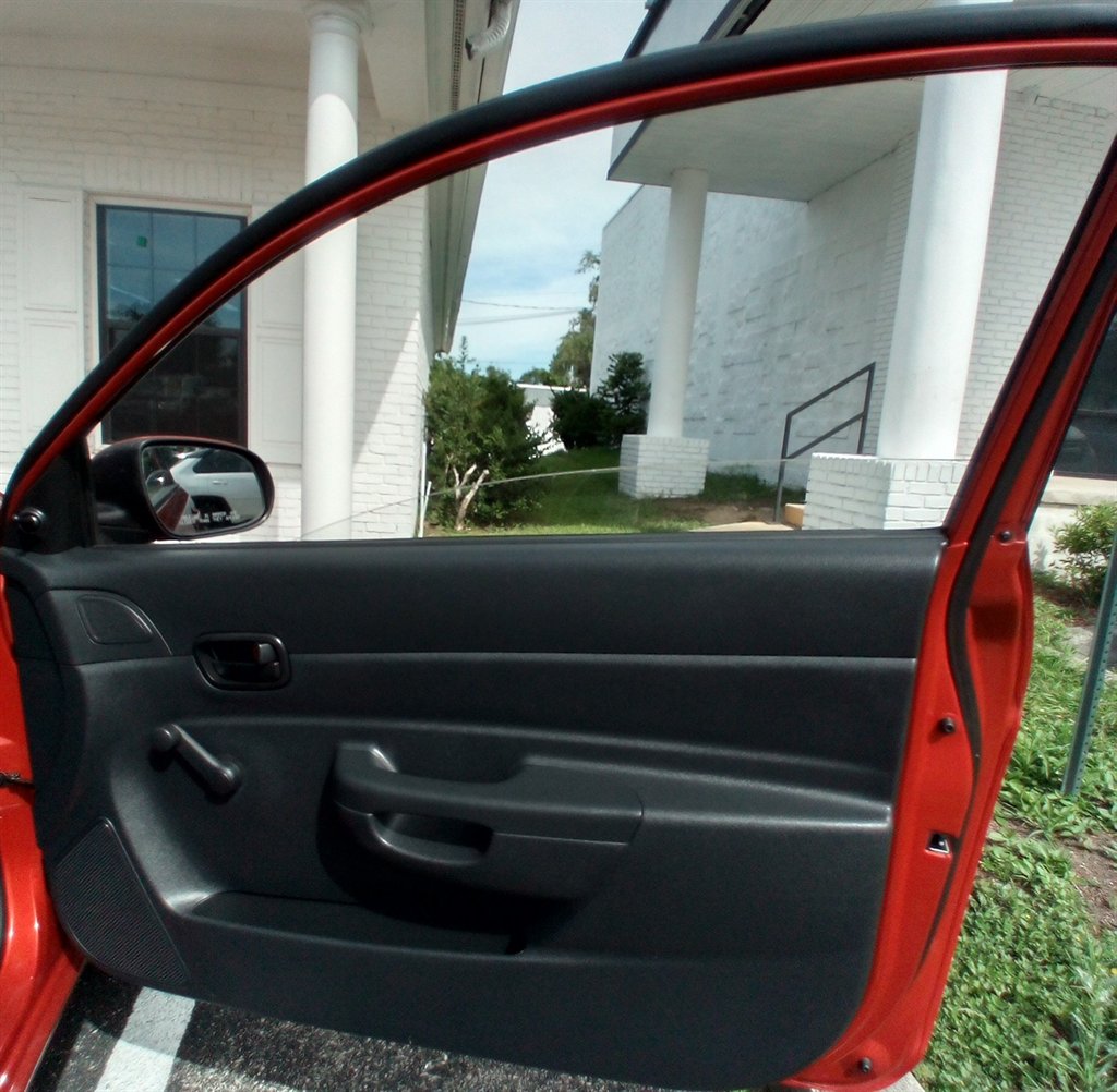 2011 Hyundai Accent GL - Photo 9