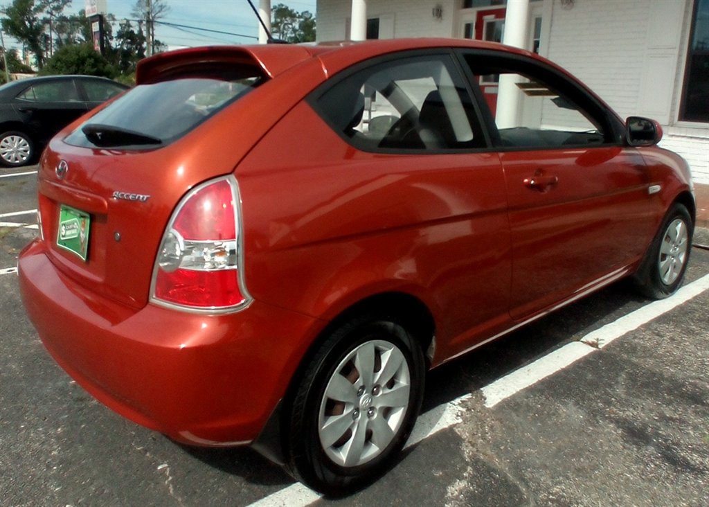 2011 Hyundai Accent GL - Photo 7