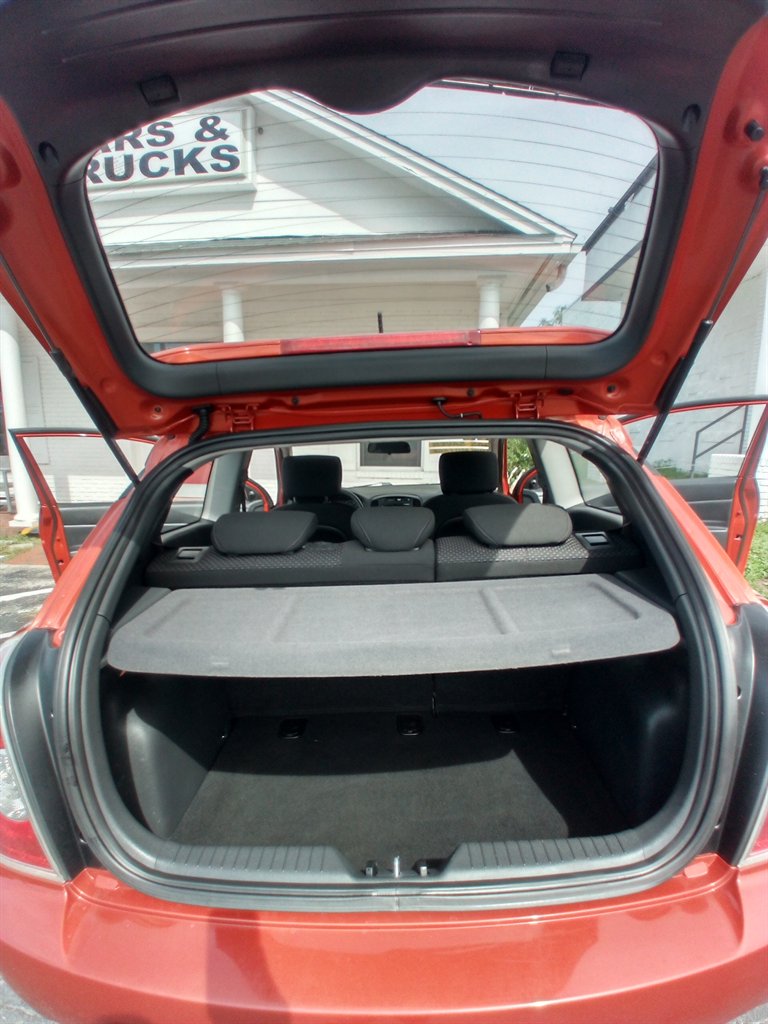 2011 Hyundai Accent GL - Photo 11