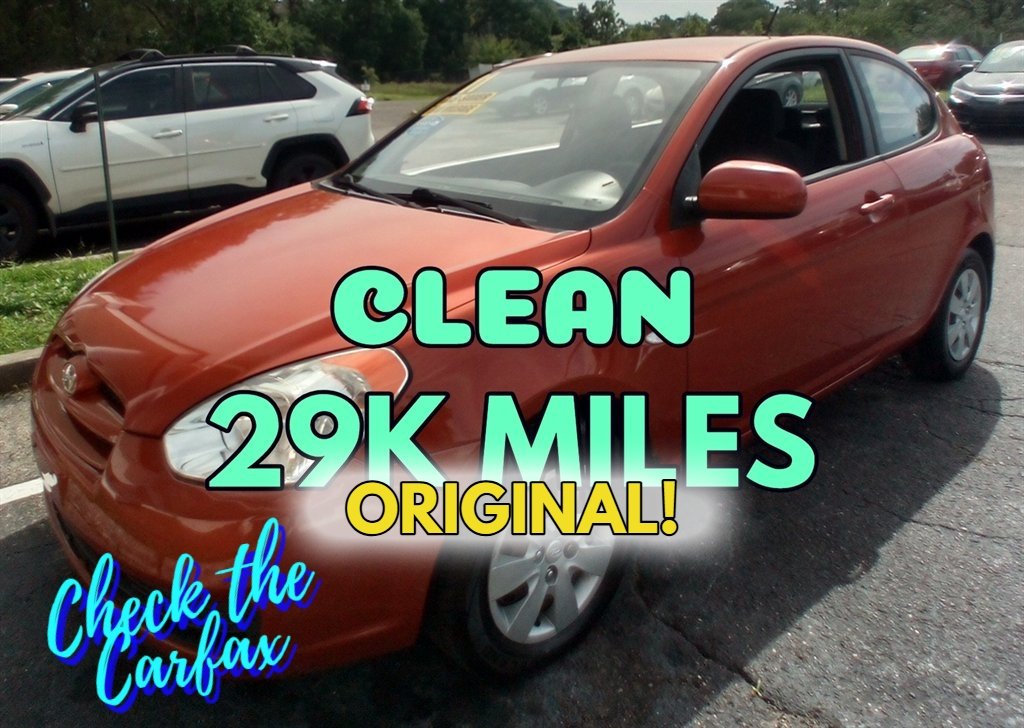 2011 Hyundai Accent GL 3-Door 5-Speed Manual's photo