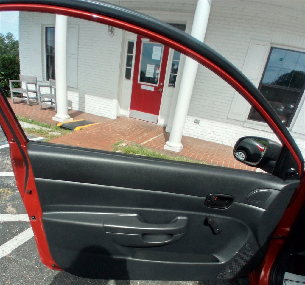 2011 Hyundai Accent GL - Photo 10